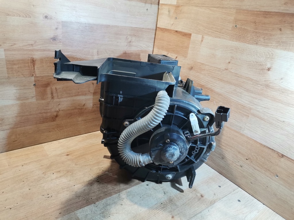 фото №1, Воздуходувка воздуховод mazda premacy