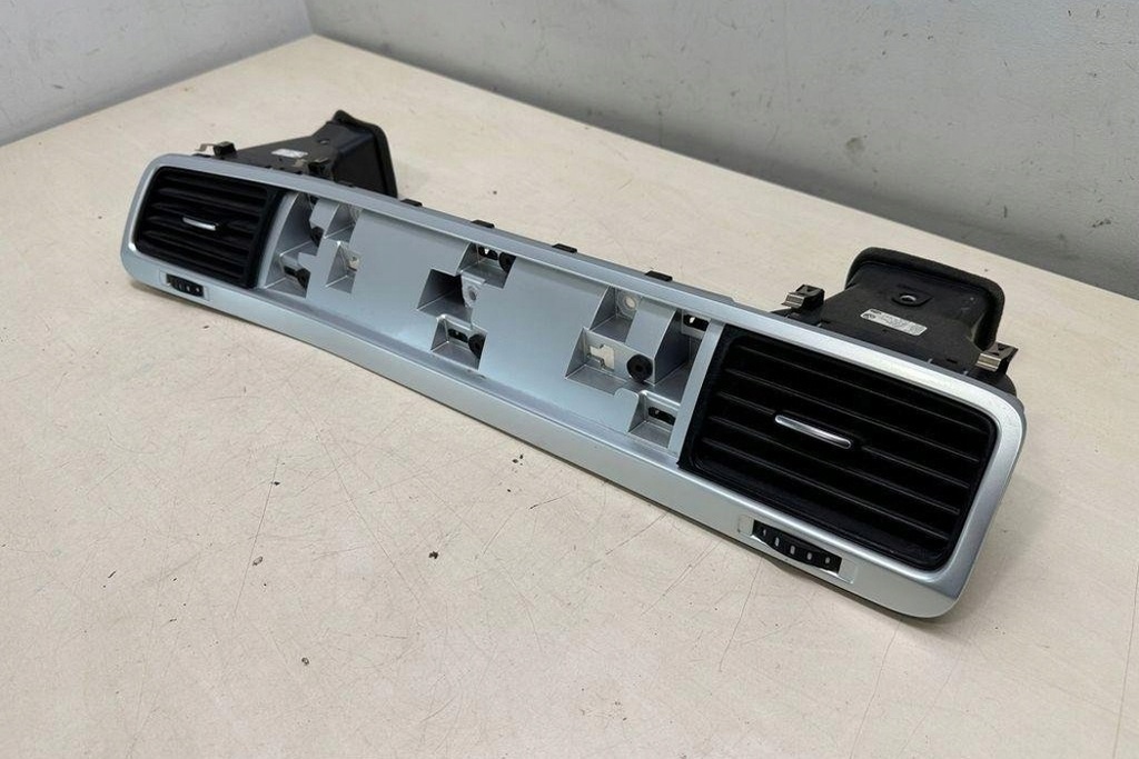 фото №9, Молдинг декоративная приборная панель vw touareg 7p5 7p1857226 3.0l 2011