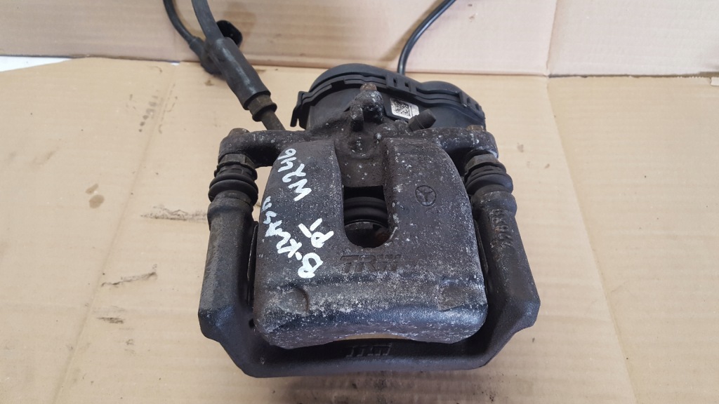 фото №1, Mercedes b w246 суппорт тормозной правый задняя 1,8 cdi