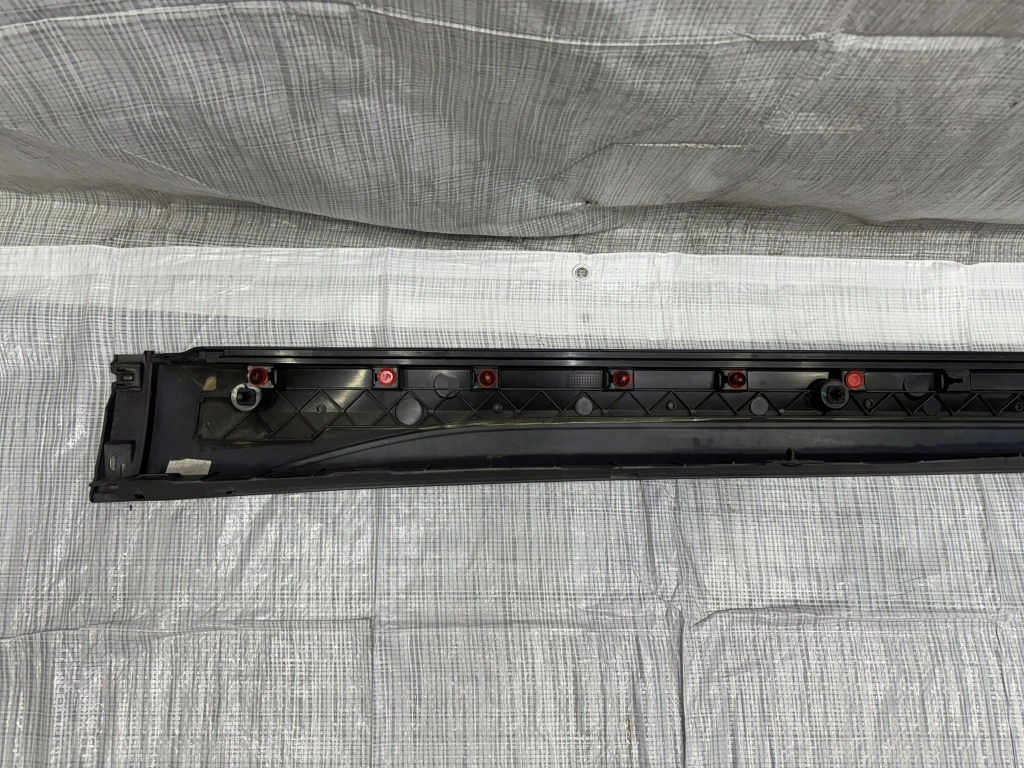 Накладка накладка порога  ліва maserati grecale modena 670195182 Недорого