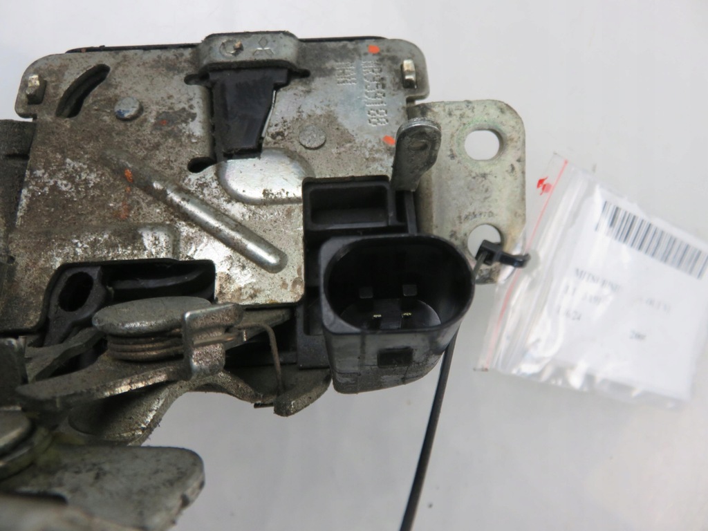 фото №7, Замок кришки mitsubishi colt vi mr959188