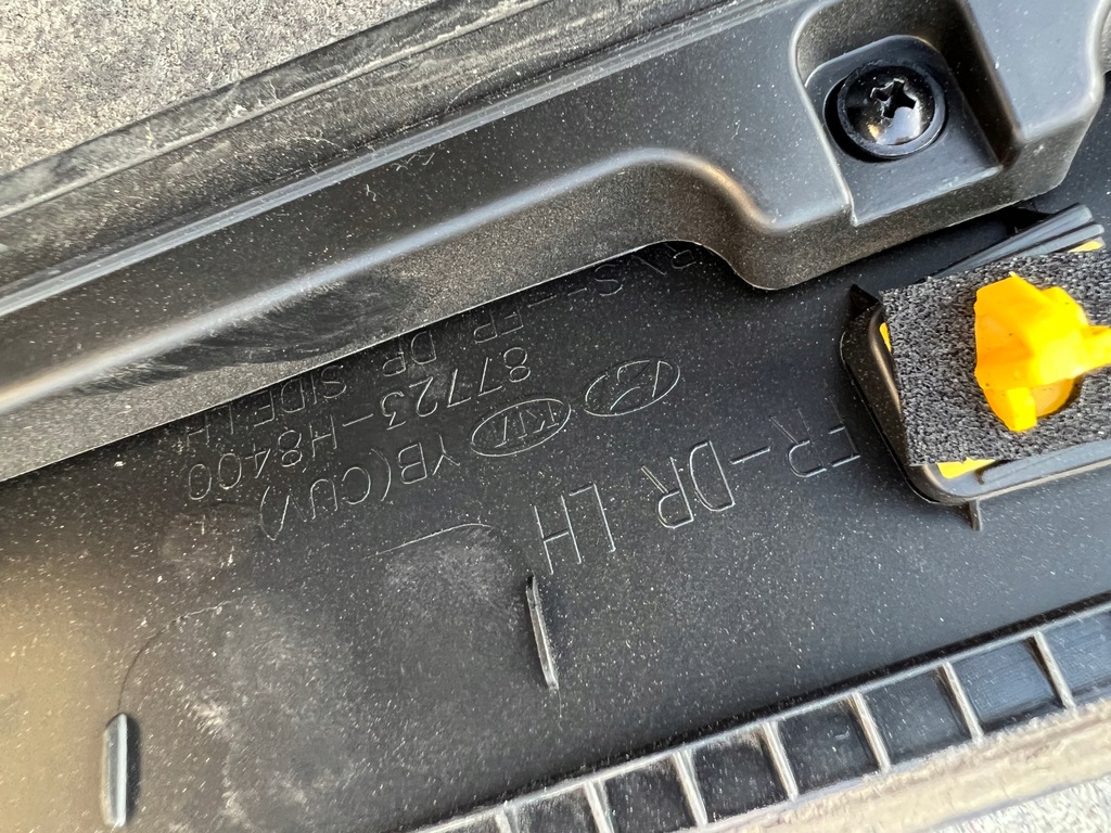 фото №7, Молдинг дверь левый перед kia stonic 87723-h8400