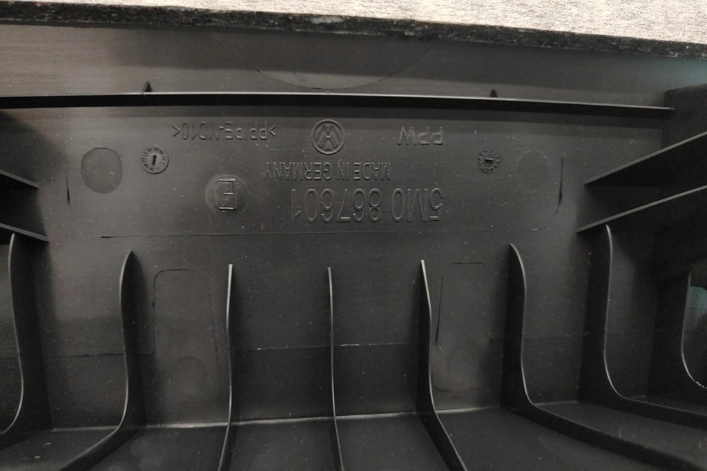 фото №7, Комплект обшивка дверей багажника vw golf plus 5m1, 521 5m0867601 1.6l дизель