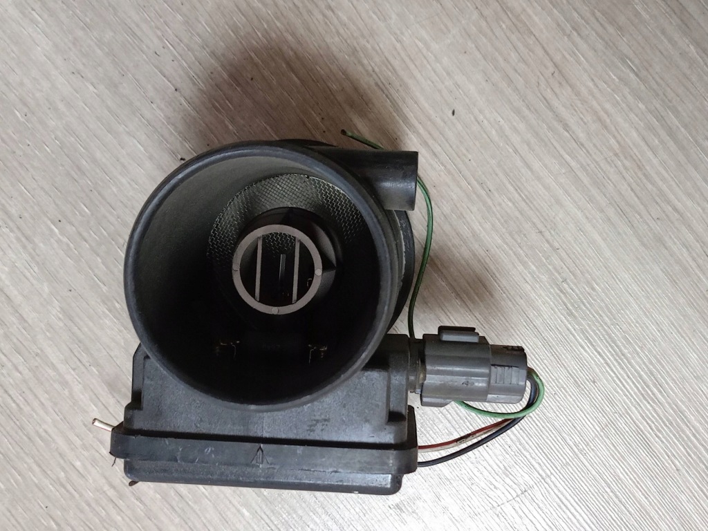 Витратомір mazda 323 f 1.5 16v e5t51171 Недорого