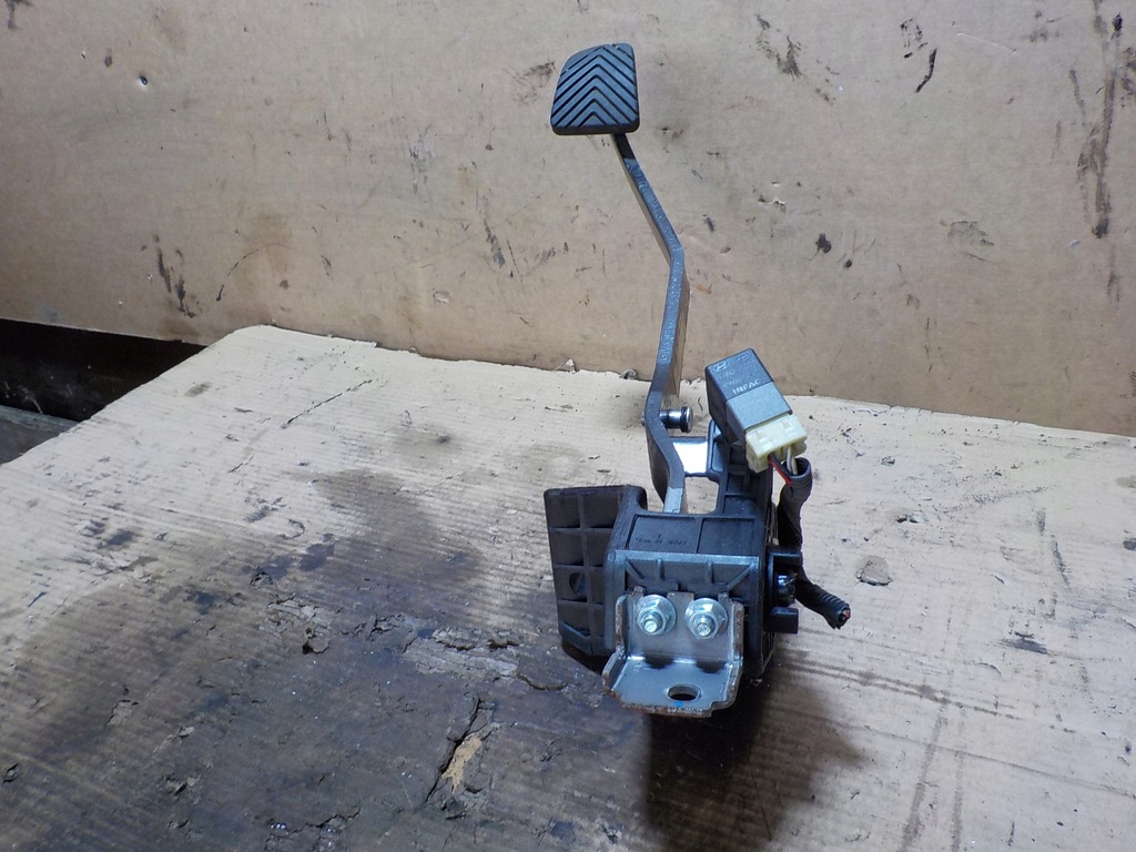 фото №5, Педаль гальма i30 10r. 328001h100