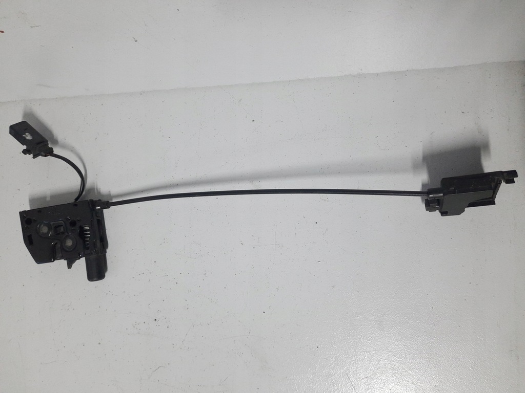 фото №1, Замок капот перед audi q3 8u0823509