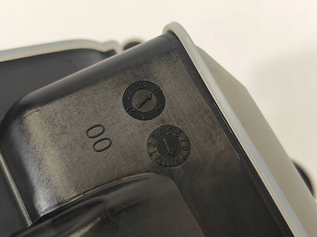 фото №8, Bmw f70 u11 u10 u06 g60 b47c20b b47 вентиляция картера сепаратор отделитель масла 8470497