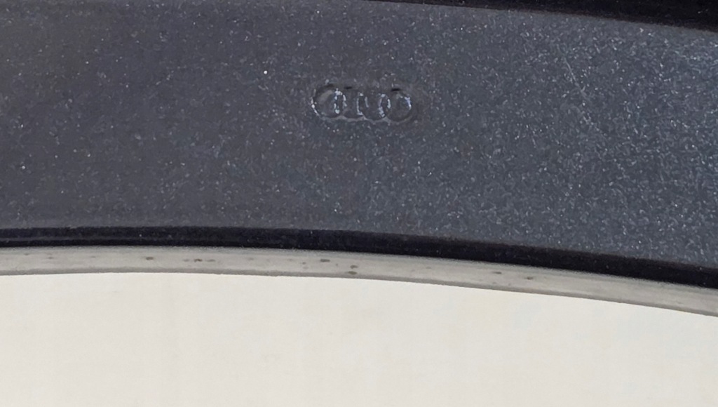 Крыло  перед передний левое  audi q5 2 80a fy 16-24r. - чёрный - оригинал. audi Недорого