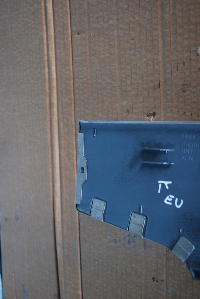 фото №14, Подножка накладка audi tt 8n eu 8n1864777a