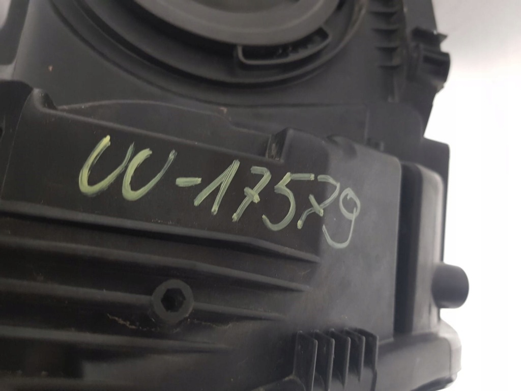 Audi q3 83a 18- фара правий передня перед full led фара 83a941036 в Україні