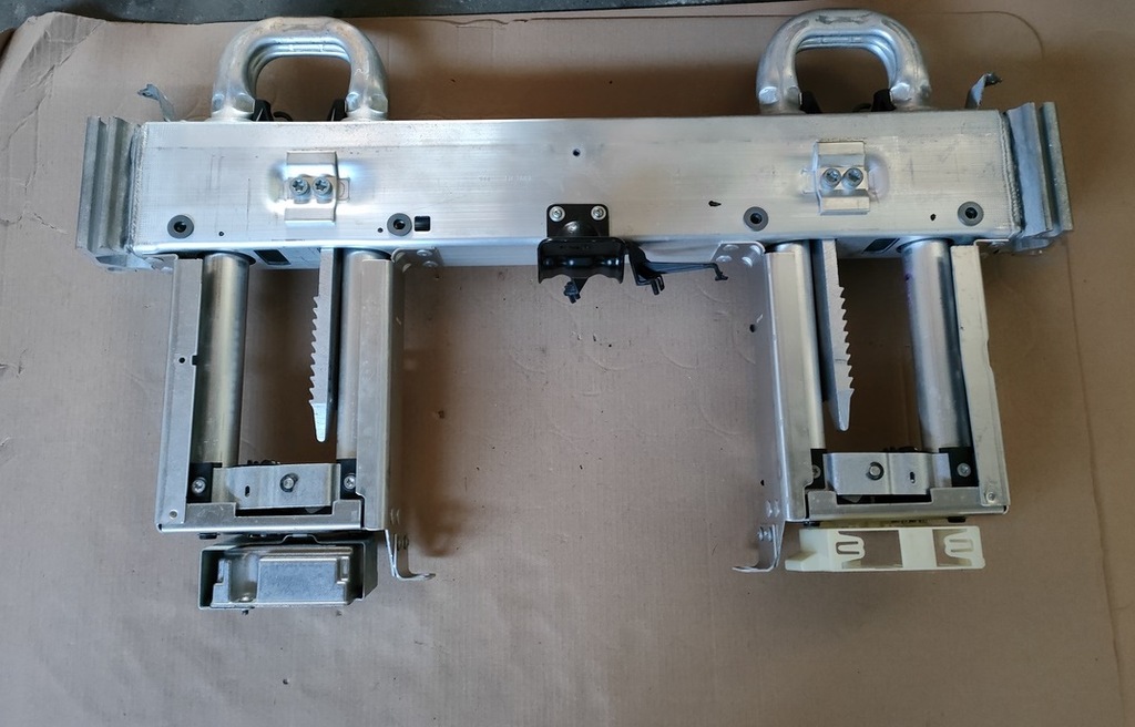 фото №1, Bmw e88 дуга безпеки підголівники