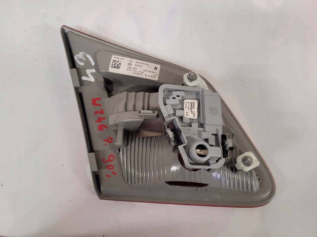 фото №13, Mercedes w246 лампа права задня задня a2468200864