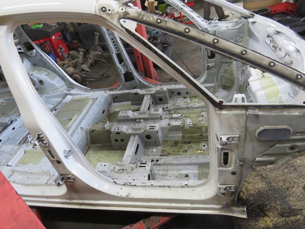 фото №1, Порог блок двигателя правый zafira c