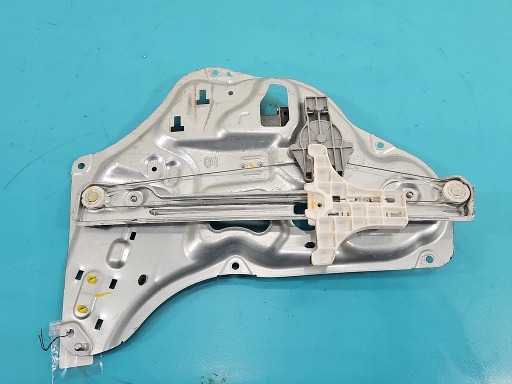 фото №6, Подъемник задняя левый hyundai ix35 09-13 81410-2y010 2 pin