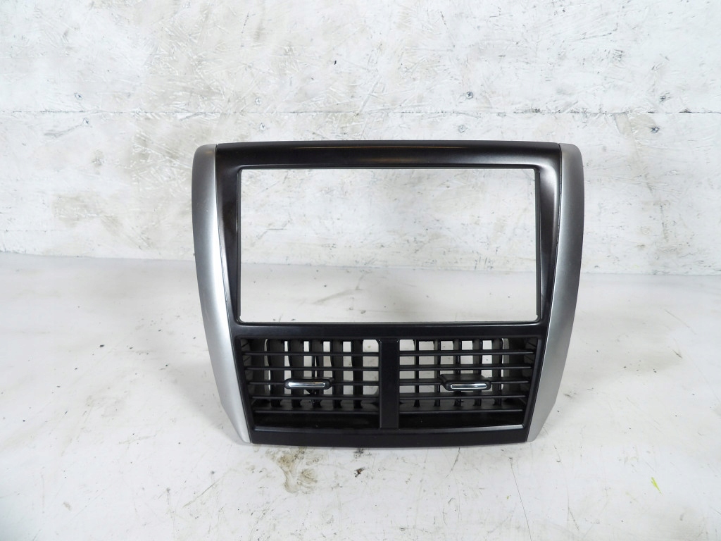фото №1, Subaru forester iii рамка радио решётки обдув 66110fg020