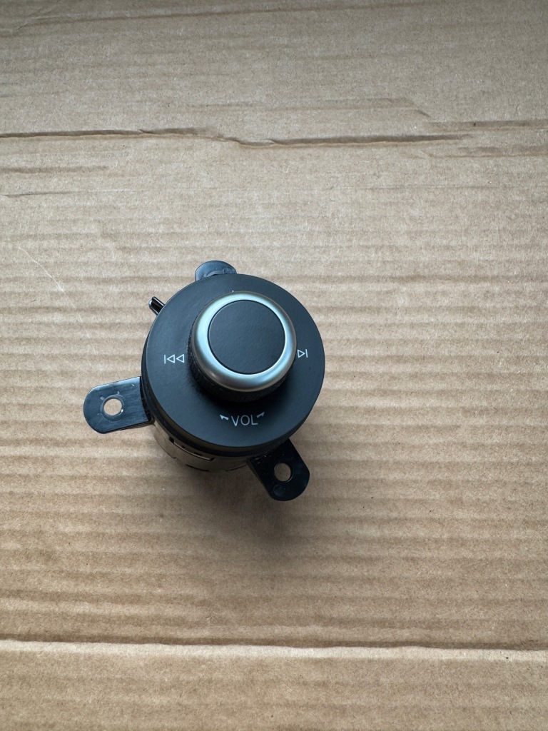 фото №1, Alfa romeo stelvio панель перемикач 156152319