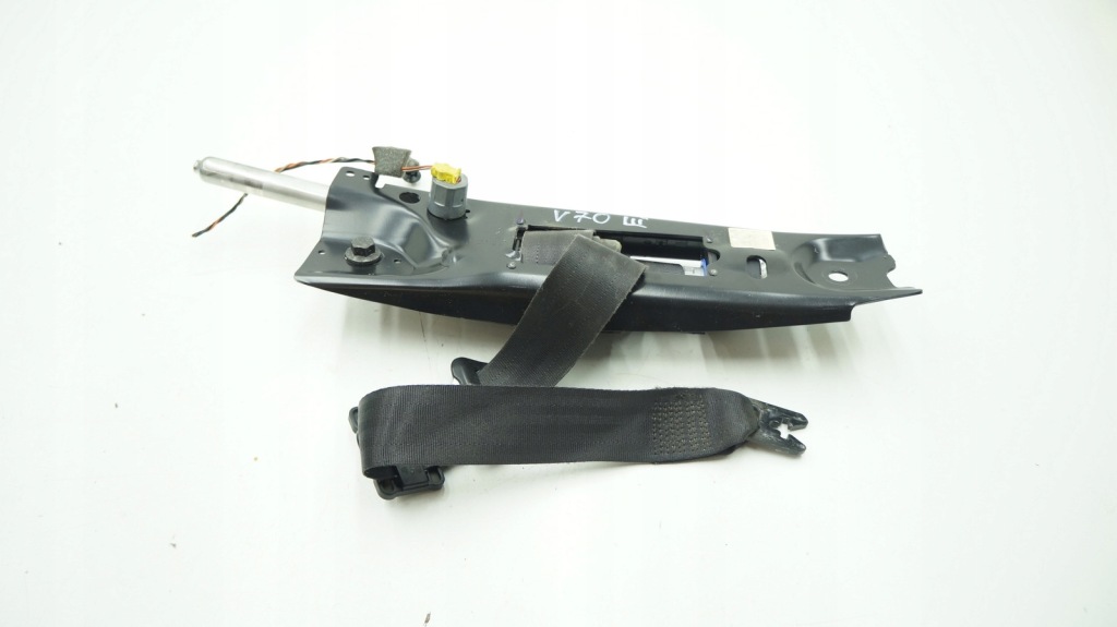 фото №1, Volvo v70 iii pas натяжитель правый перед 39860303