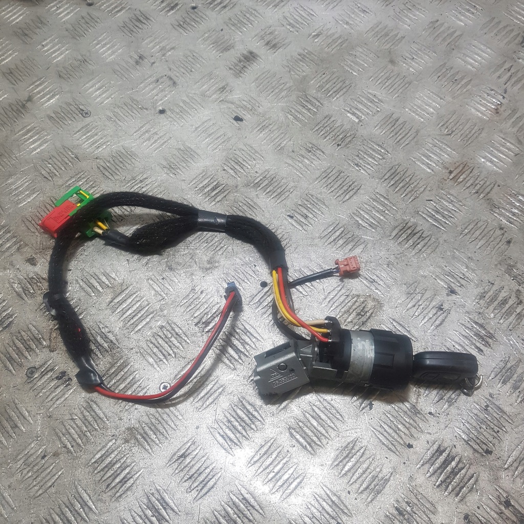 фото №1, Замок зажигания с ключ peugeot 307