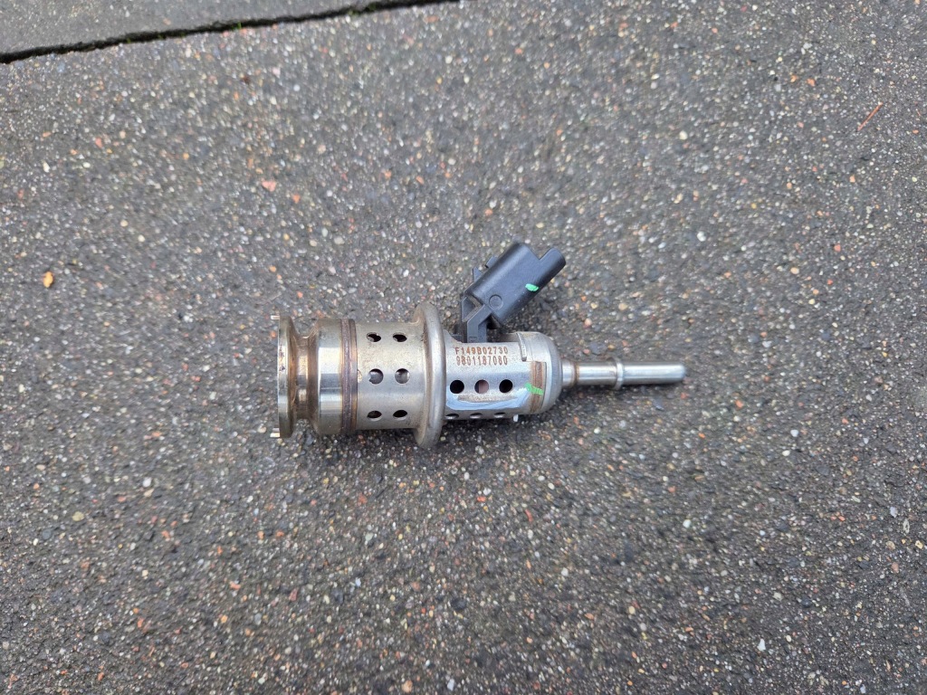 Купити Citroen peugeot toyota opel форсунка adblue 9801187080