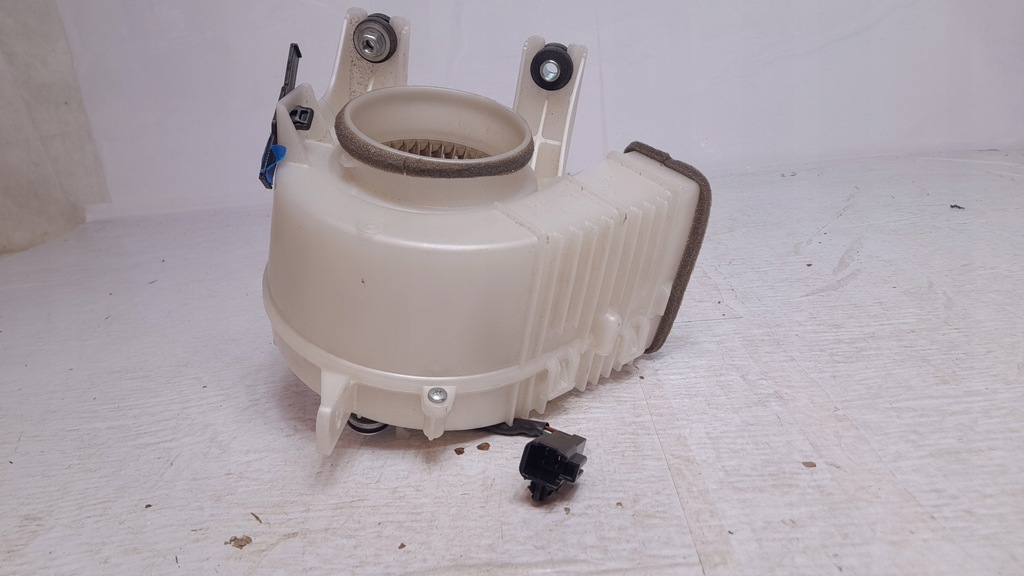 фото №11, Toyota rav4 15- вентилятор аккумулятора g9230-48070 usa