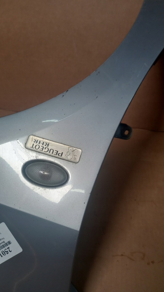 фото №3, Крыло правый перед peugeot 307