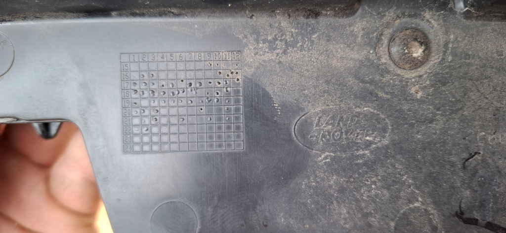 фото №12, Land rover discovery v l462 усилитель направляющая бампера перед hy32-17a793-ab