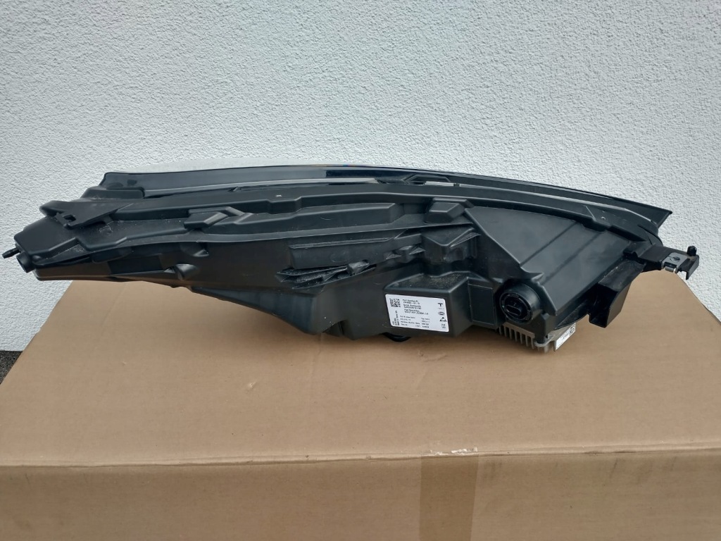 Купити Фара лівий перед tesla model 3 3 рестайлінг  y 1514952-00-d full led європа