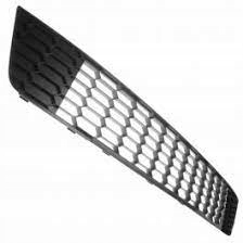 фото №1, Skoda octavia iii rs 13+ решётка радиатора решётка середина