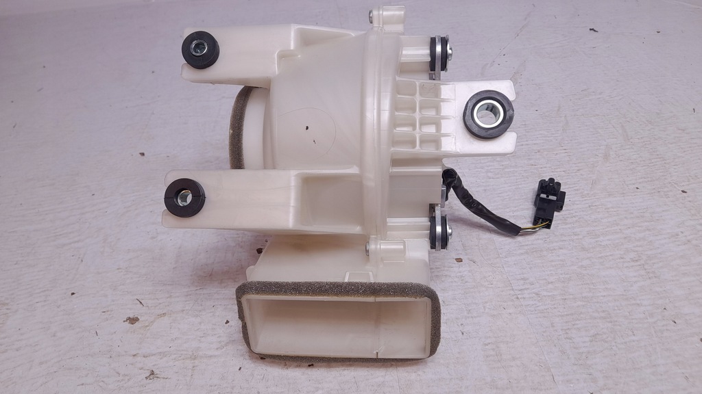 фото №10, Toyota rav4 15- вентилятор аккумулятора g9230-48070 usa