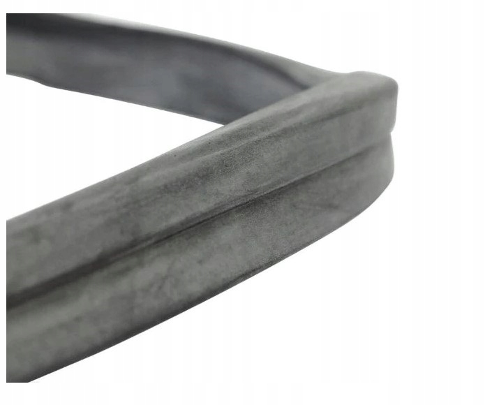 фото №2, Прокладка крышки багажника mercedes r107