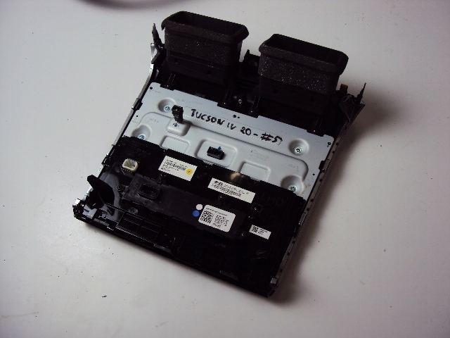 фото №8, Панель кондиционера экран hyundai tucson iv 20-