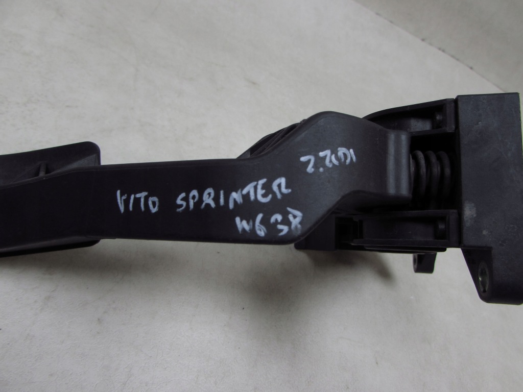 Mercedes sprinter vito 96-03 педаль потенціометр газу 0281002335 9013000404 Зі Шроту