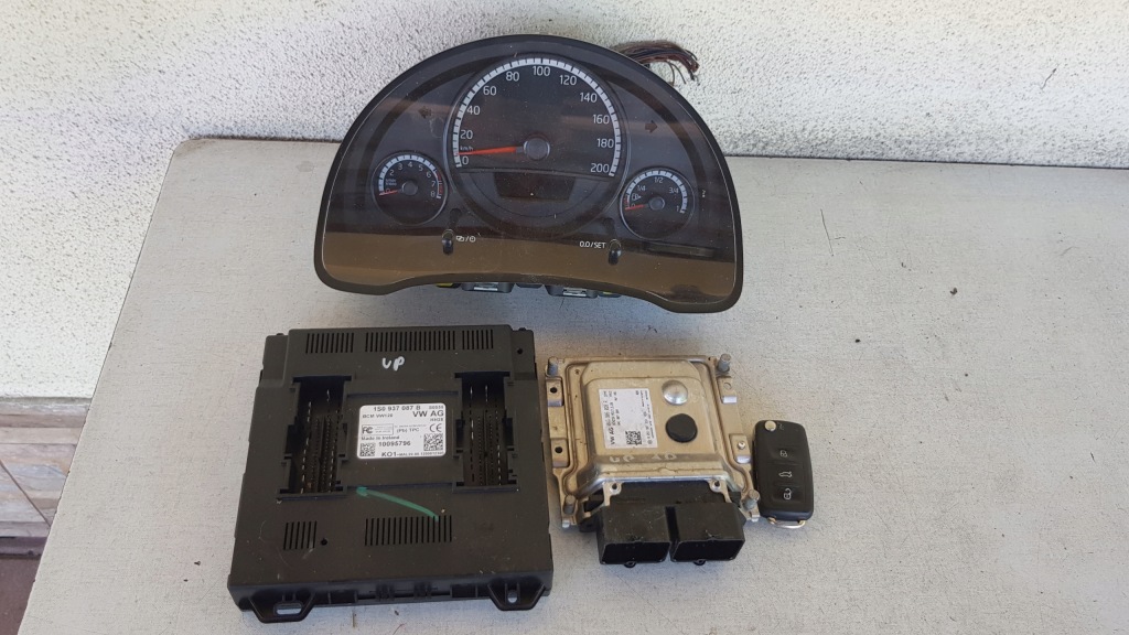 фото №1, Бортовий комп'ютер набір vw up 1.0 mpi