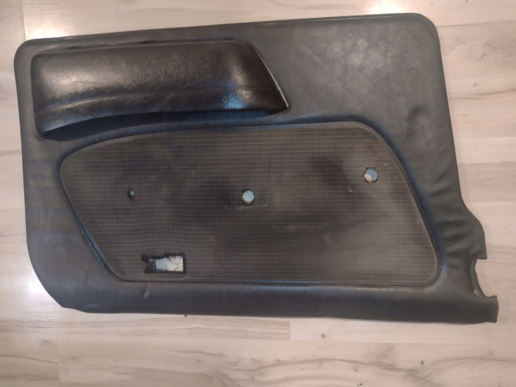 Mercedes w123 обшивки двері чорні комплект . 4 szt. Зі Шроту