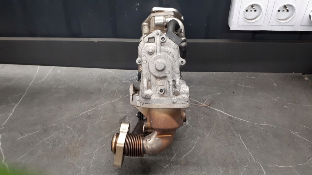 фото №10, 8570655 радіатор вихлопних газів клапан egr bmw 3.0 дизель g30 g11 g01 g02