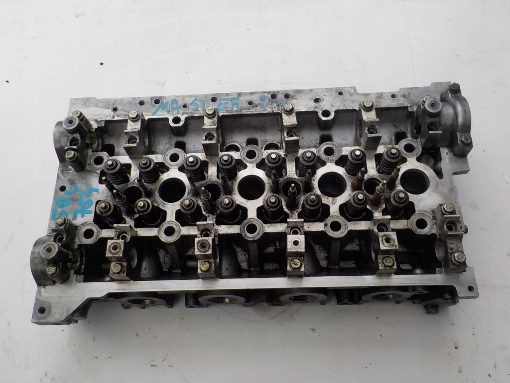 фото №1, Renault master ii movano 2.5 dci g9u754 головка 8200005876