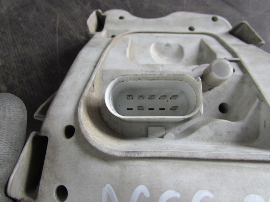 фото №7, Вкладыш лампы левый задняя audi a6 c6 04-08r sedan