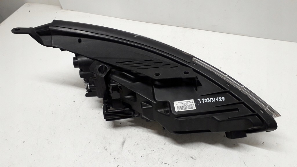 Hyundai i30 3 16- фара ліва перед full led -cała Київ