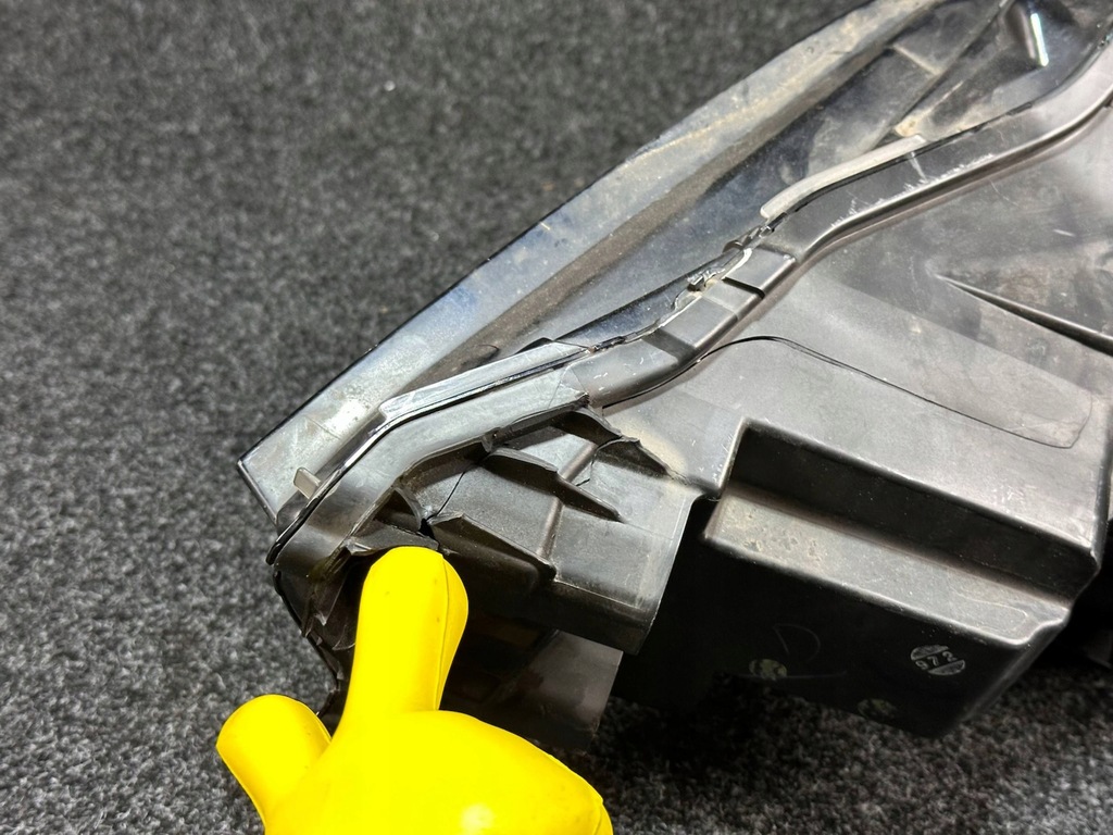 фото №9, Mazda 3 iii bp 19- лампа правая перед передняя 9 pin bcjh-51030