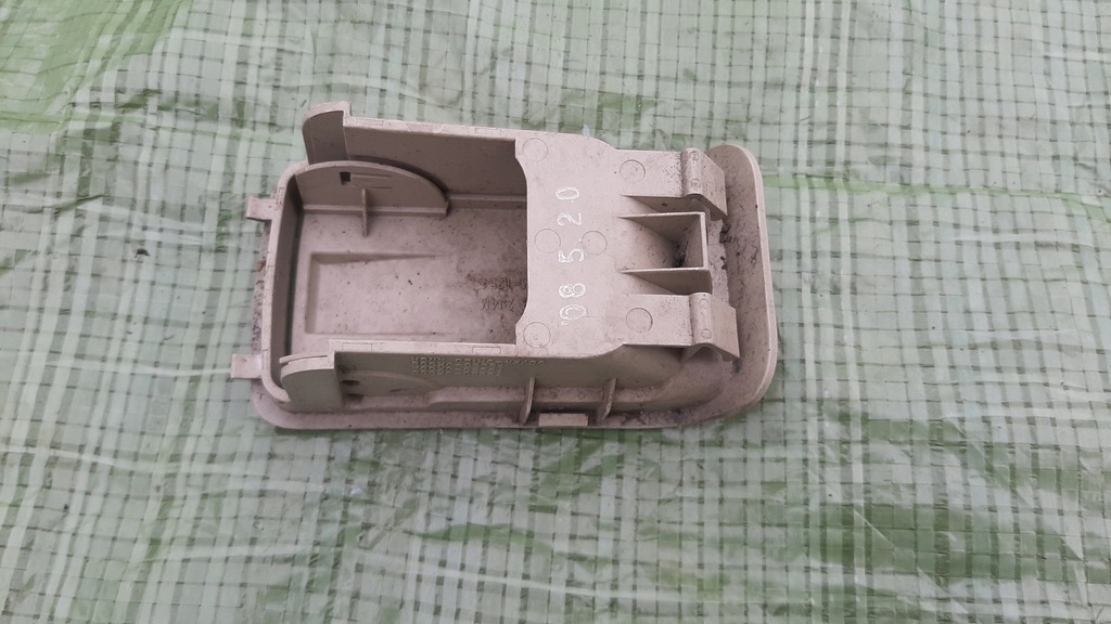 фото №3, Infiniti g35 g37 заглушка защита isofix сиденье