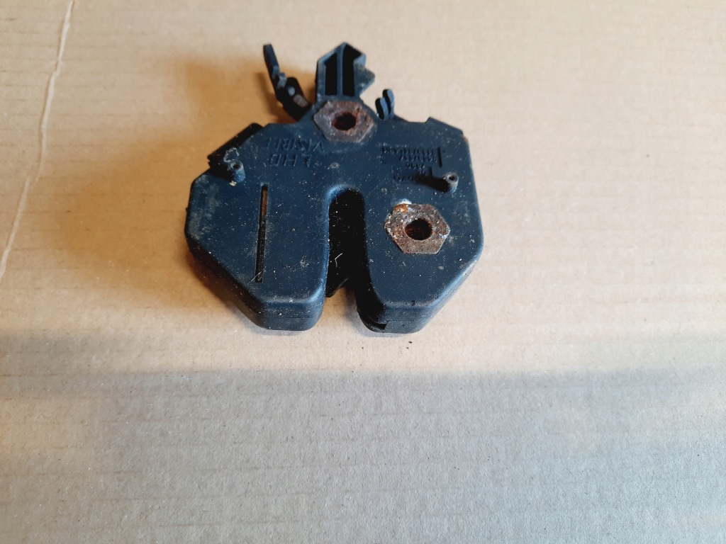 Купить Volvo s60 1 замок капот 9483765