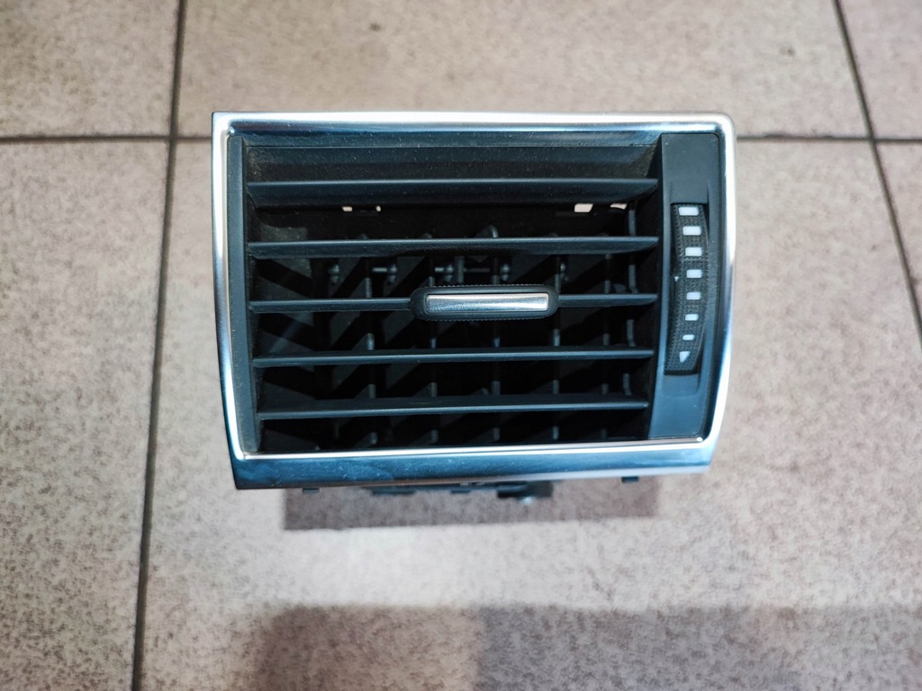 фото №1, Решітка обдув audi a8 d3