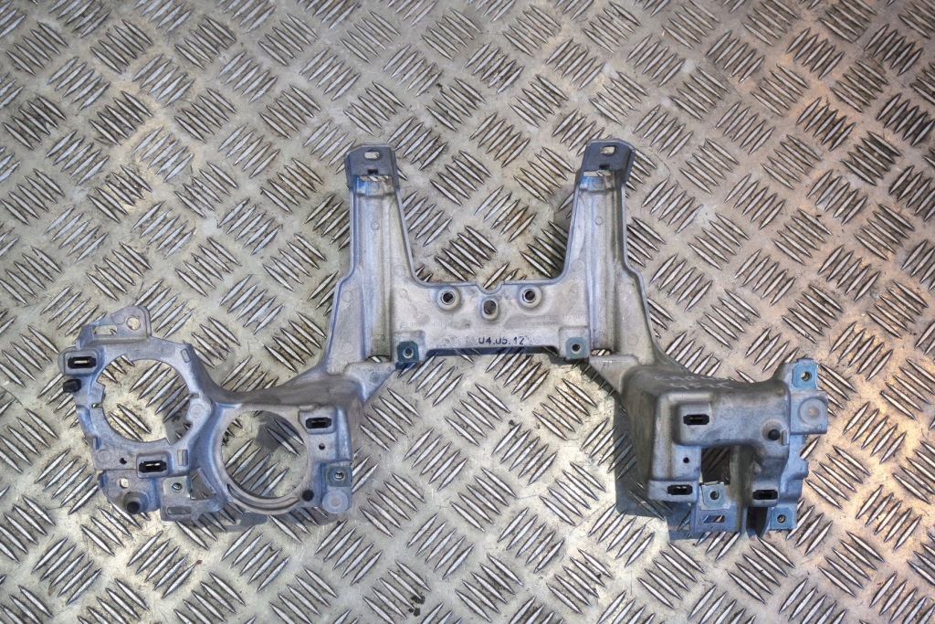 фото №1, Кронштейн кронштейн porsche panamera 97055232300