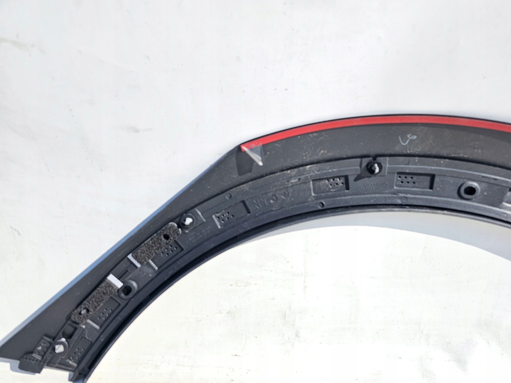 фото №9, Молдинг na крыло volvo v90 ii cross country 2019 - правый задняя правая задняя