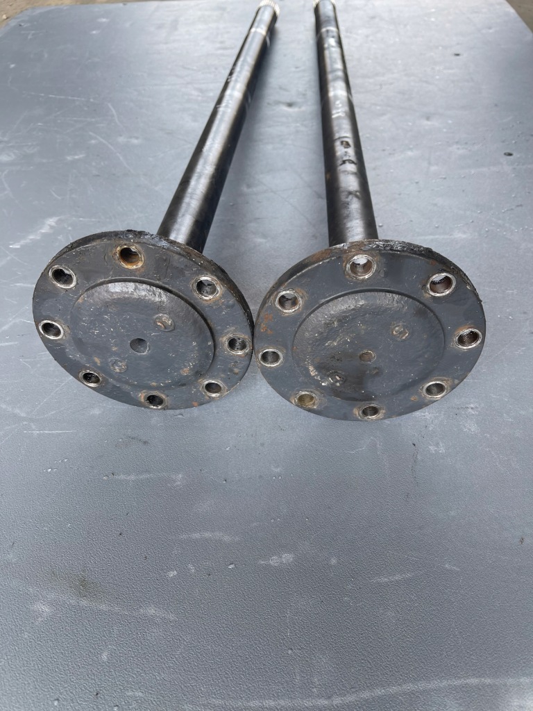 Привідний вал 35 шліців mascot mascott 07-10r 3.5t 8 гвинт Оригінал