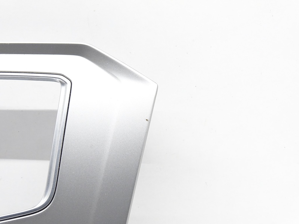 фото №4, Рамка защита dekor радио vw passat b8 3g0819475a