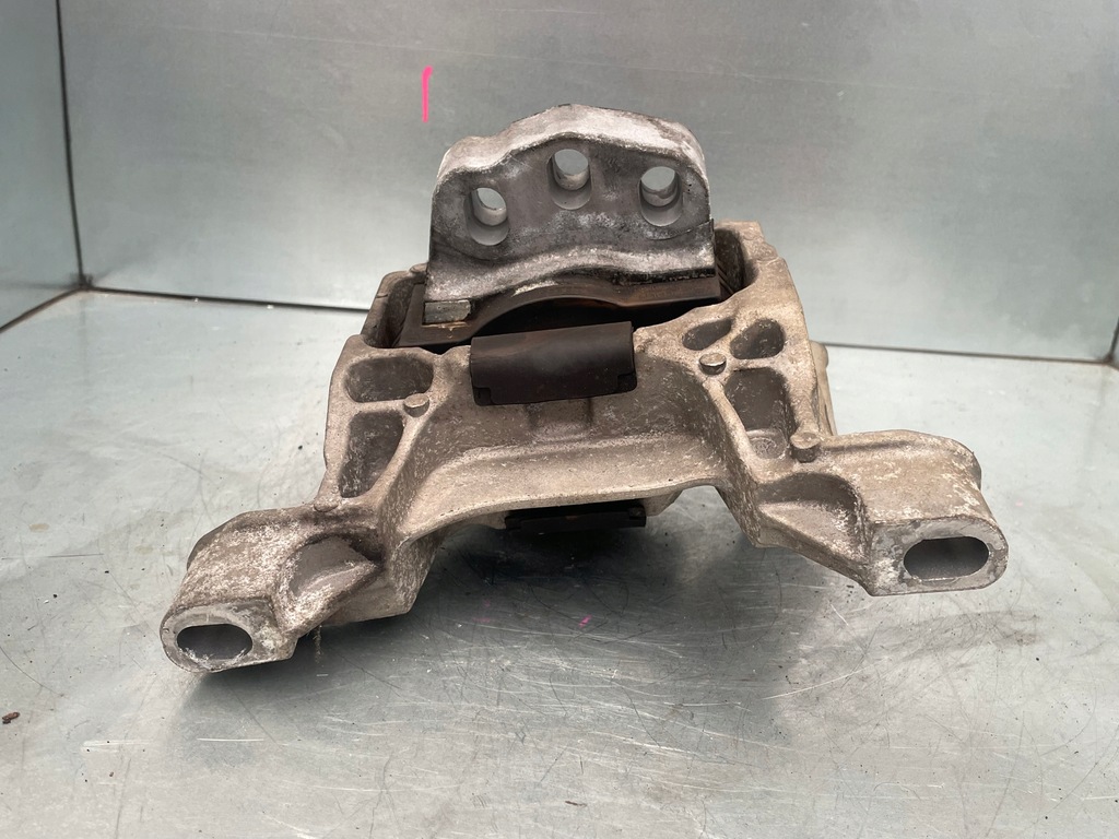 фото №6, Mazda 6 gj gl 2012- 2.2 skyactive подушка кронштейн двигателя