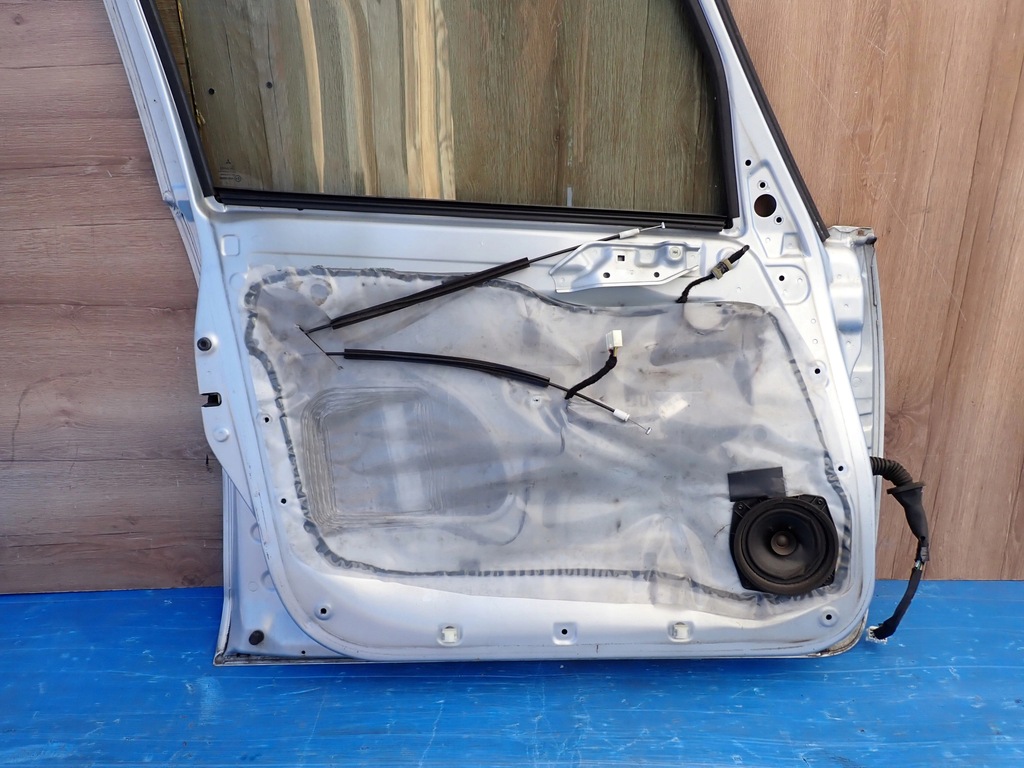 фото №11, Mitsubishi colt 5d 04-09 дверь передние левая t42