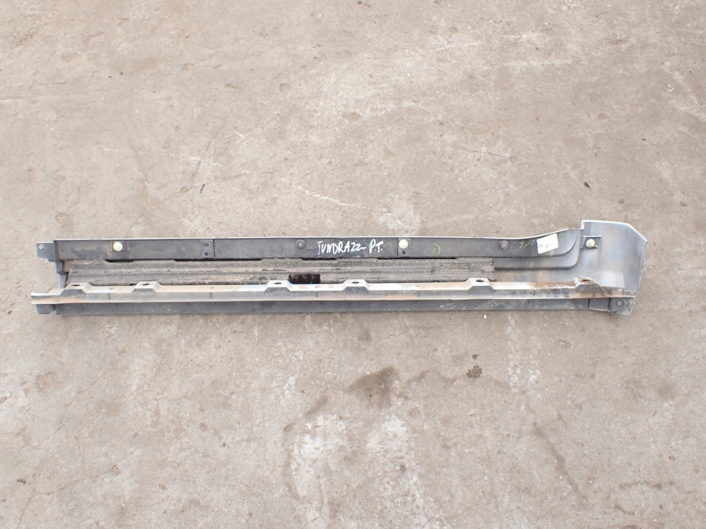 Молдинг порог правая задняя задний  toyota tundra crew cab 2022- Недорого