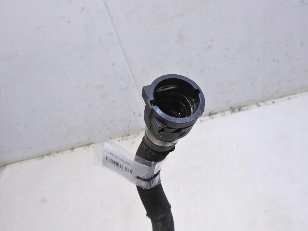 фото №3, Патрубок труба води bmw 3 e91 2.0 d 6928592